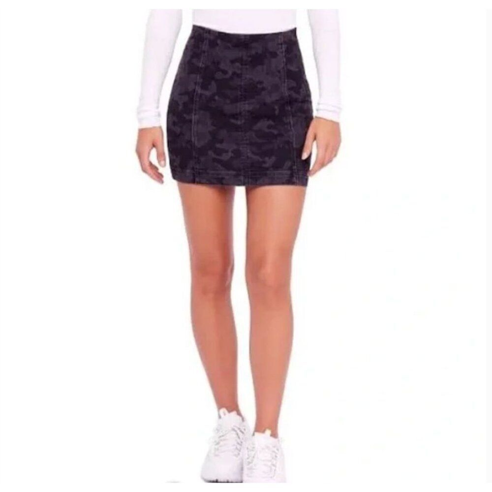 We the Free by Free People Modern Femme Denim Skirt, size 2, black camouflage